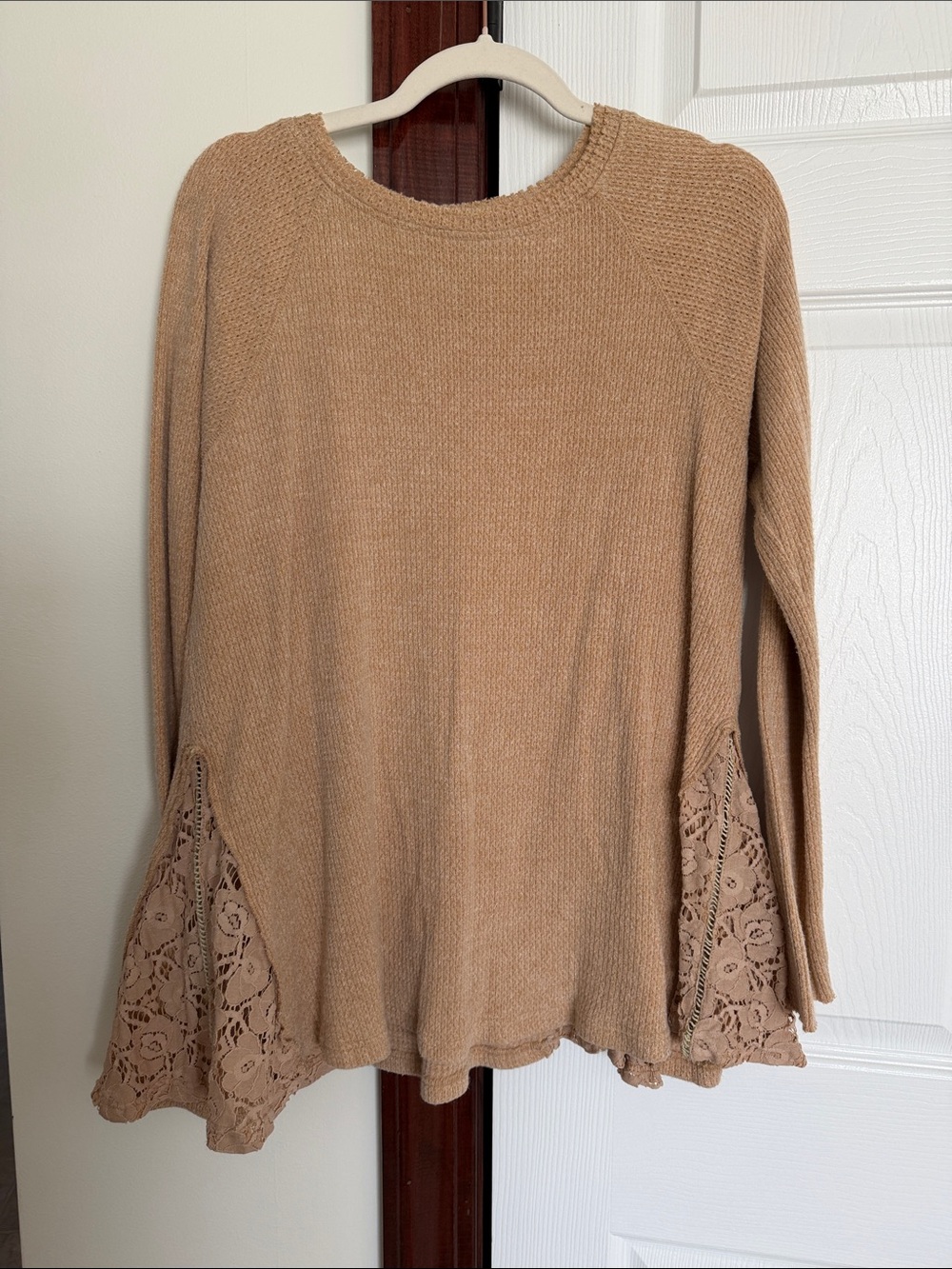 Women's Lace-Insert Knit Pullover in Camel